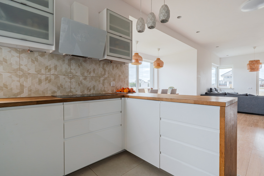 Nowoczesny, przestronny dom 300 m², 8 pokoi