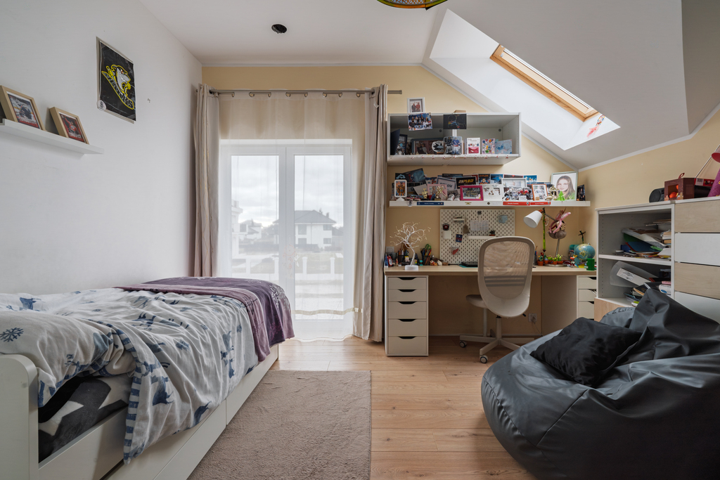 Nowoczesny, przestronny dom 300 m², 8 pokoi