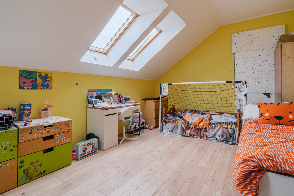 Nowoczesny, przestronny dom 300 m², 8 pokoi