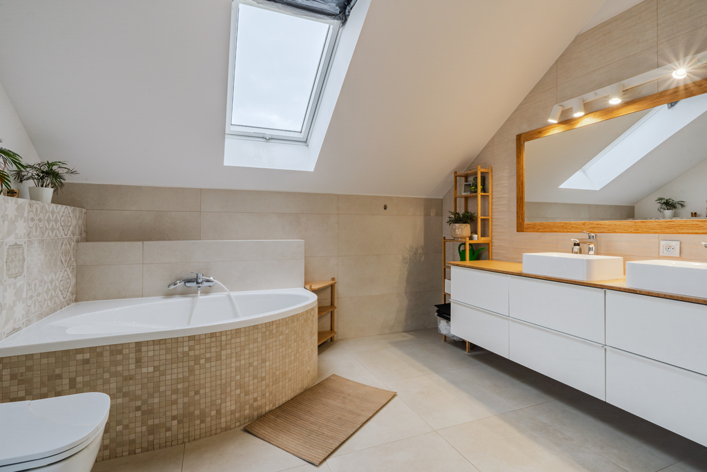 Nowoczesny, przestronny dom 300 m², 8 pokoi