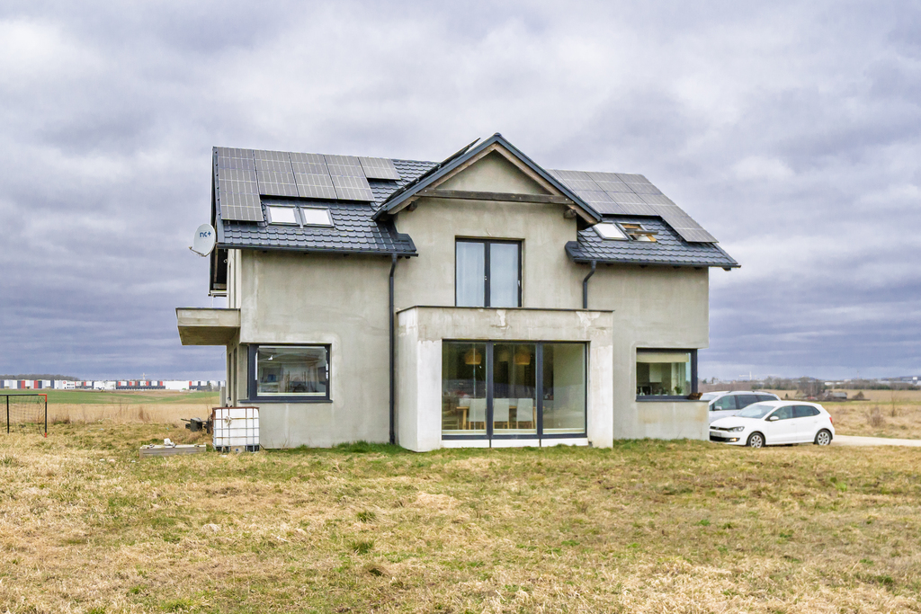 Nowoczesny, przestronny dom 300 m², 8 pokoi