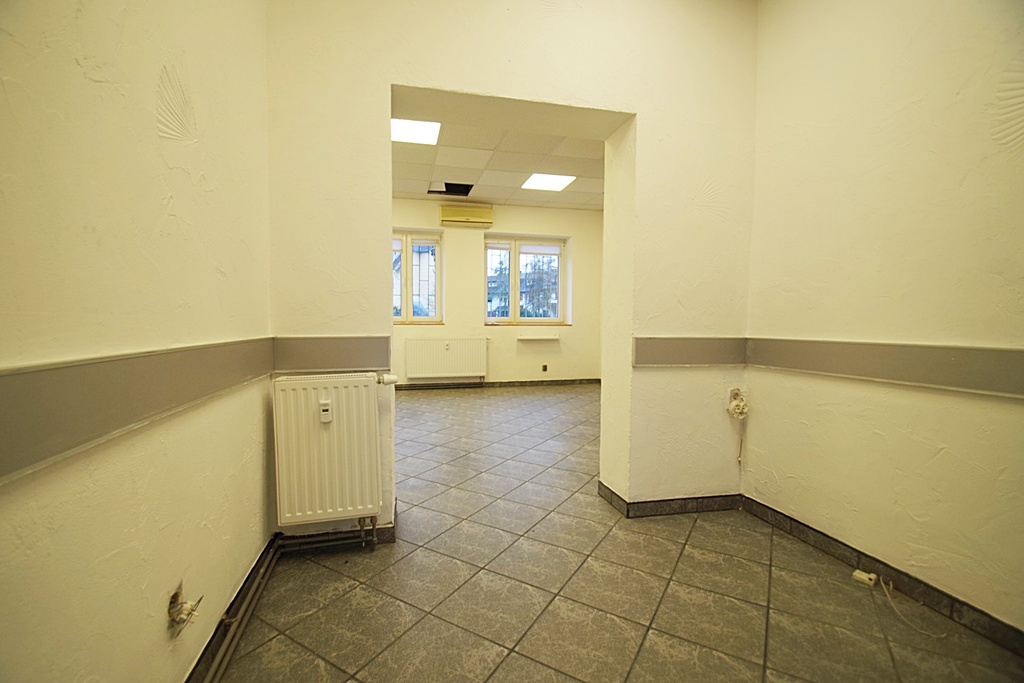 Lokal na wynajem Bezrzecze 32 m2 | Arka Nieruchomości