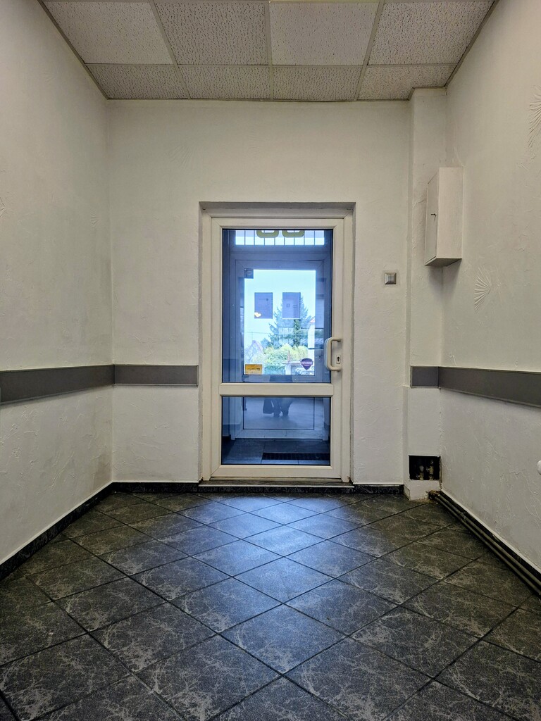 Lokal na wynajem Bezrzecze 32 m2 | Arka Nieruchomości