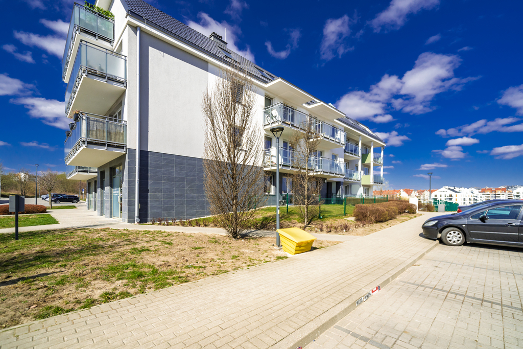 Komfort, styl i prywatność – mieszkanie z tarasem