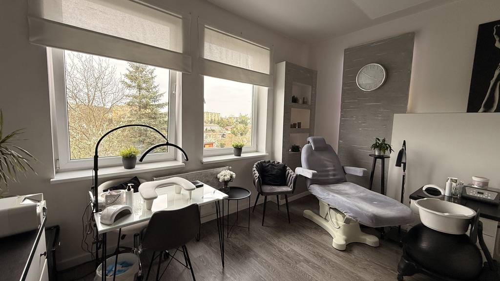 Lokal na wynajem Police 16 m2 | Arka Nieruchomości