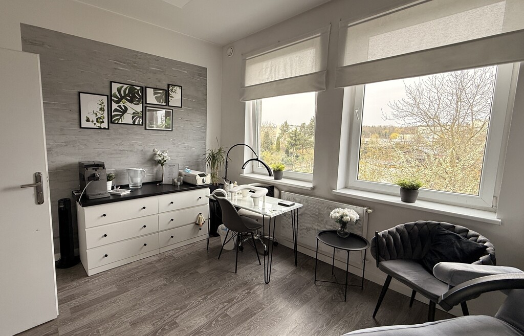 Lokal na wynajem Police 16 m2 | Arka Nieruchomości