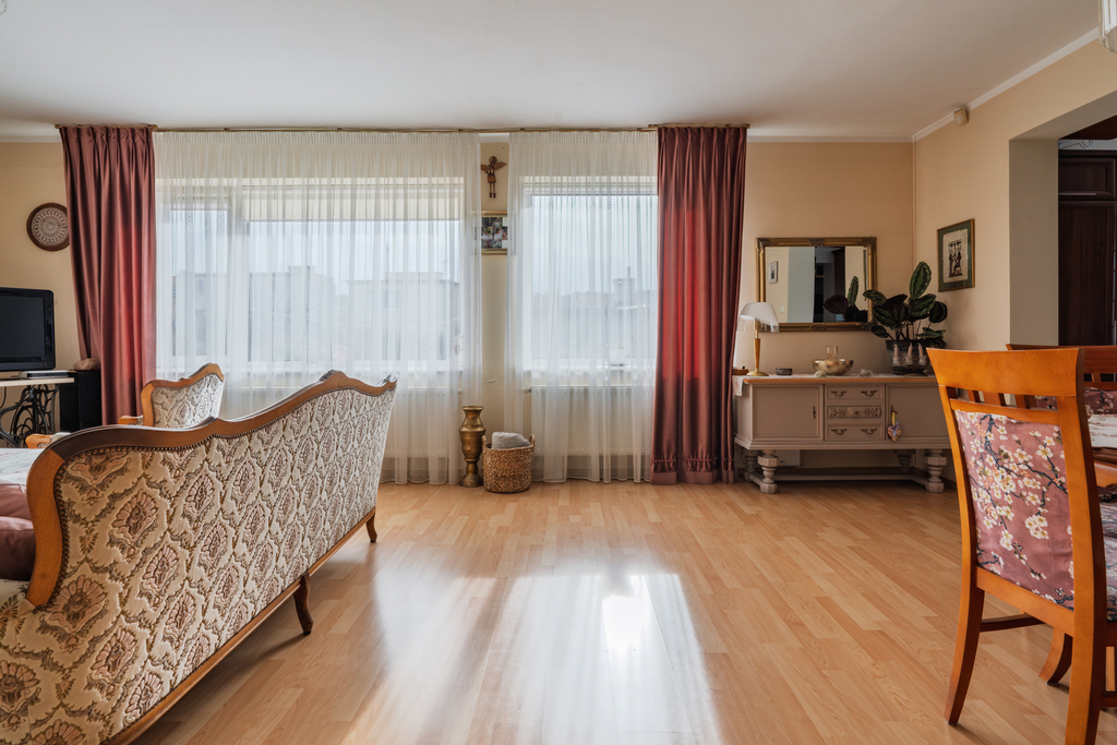 Mieszkanie w Orłowie: prywatność i morze