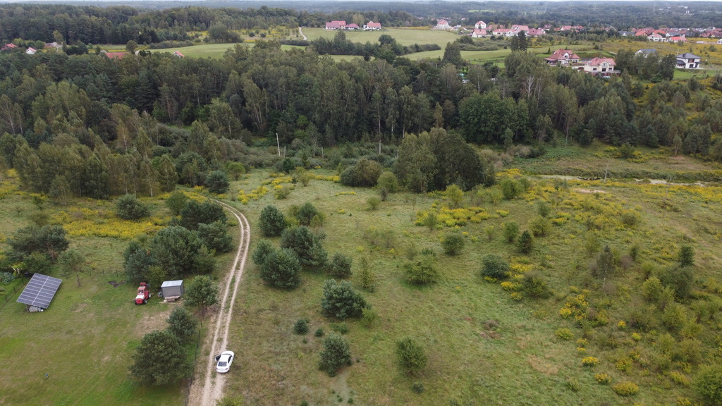 Działka budowlana z MPZP - brak sąsiadów z 3 stron — zdjęcie 2
