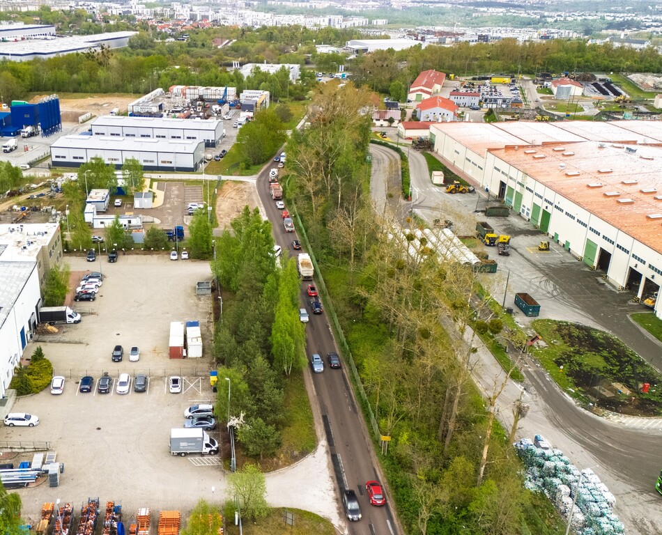 Magazyny z biurami przy Obwodnicy Gdańska-Szadółki