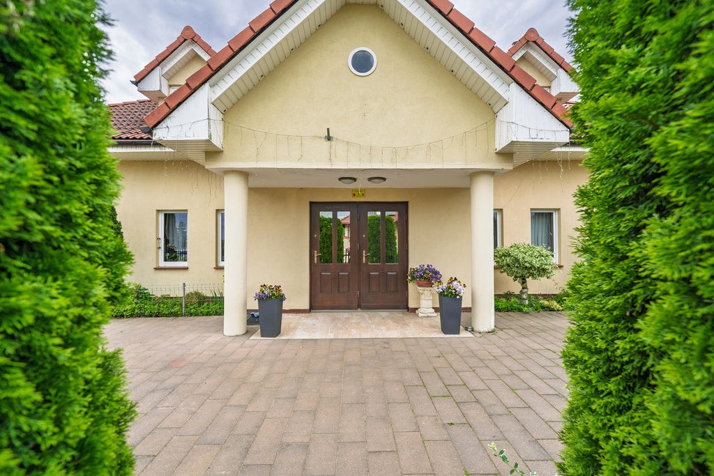 Dom wielopokoleniowy z 2 wejściami | Bojano