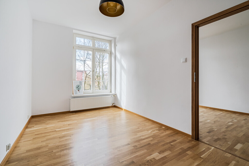 Zadbane 3 pokoje z osobną kuchnią na Starówce