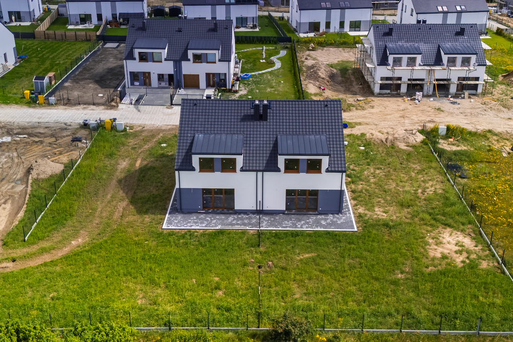 Komfortowy bliźniak z dużą działką | Warzenko
