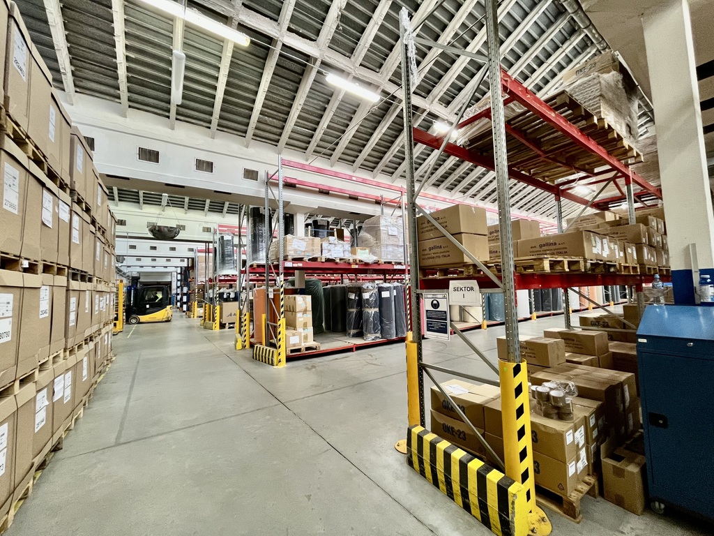 Hala magazynowa na wynajem blisko centrum łodzi – zdjęcie 1