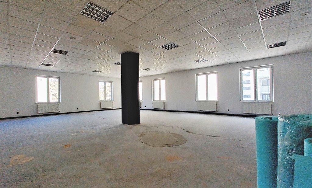 Na wynajem duży lokal biurowy łodź-bałuty – zdjęcie 1