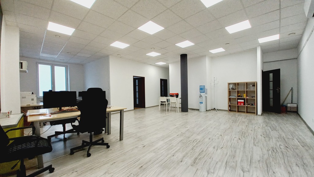 Lokal biurowy w budynku komercynym łodź-bałuty – zdjęcie 1