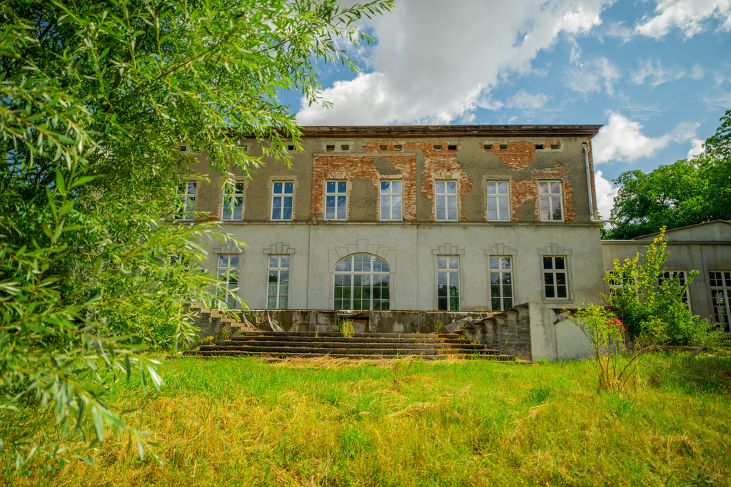 Obiekt na sprzedaż Krąpiel 2 500 m2 | Arka Nieruchomości