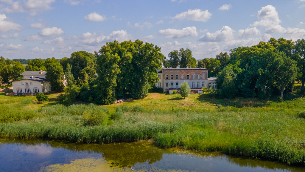 Obiekt na sprzedaż Krąpiel 2 500 m2 | Arka Nieruchomości