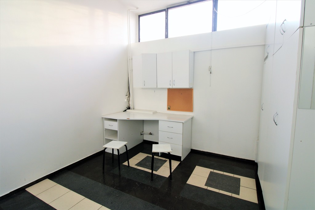 Lokal handlowy/gastronomiczny łodź-olechow – zdjęcie 4