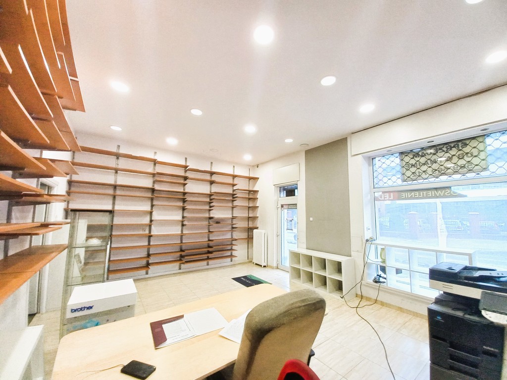 Lokal handlowy na parterze ul. rewolucji 1905 roku – zdjęcie 2