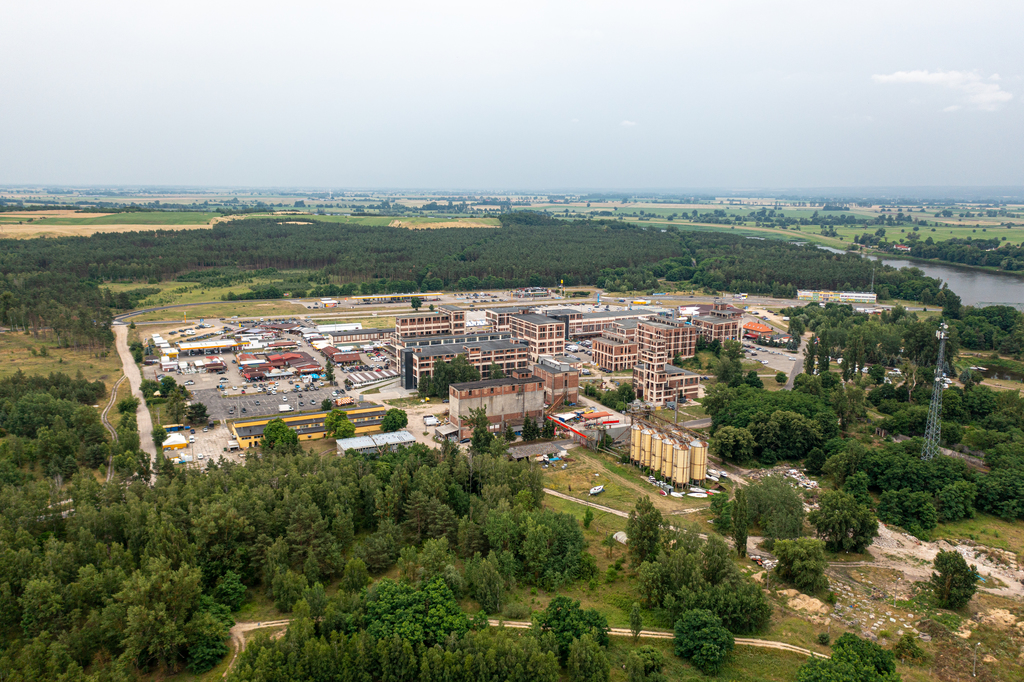 Obiekt na sprzedaż Osinów Dolny 1 462 m2 | Arka Nieruchomości