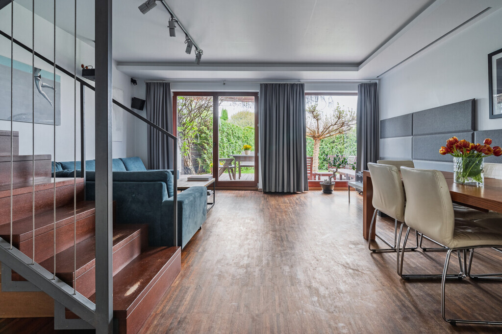 Dom z ogrodem na zamkniętym osiedlu - Łostowice