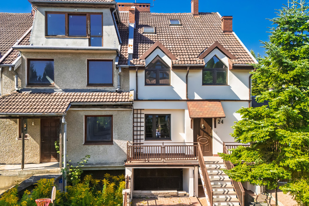 Skrajny szereg z ogrodem w Osowie