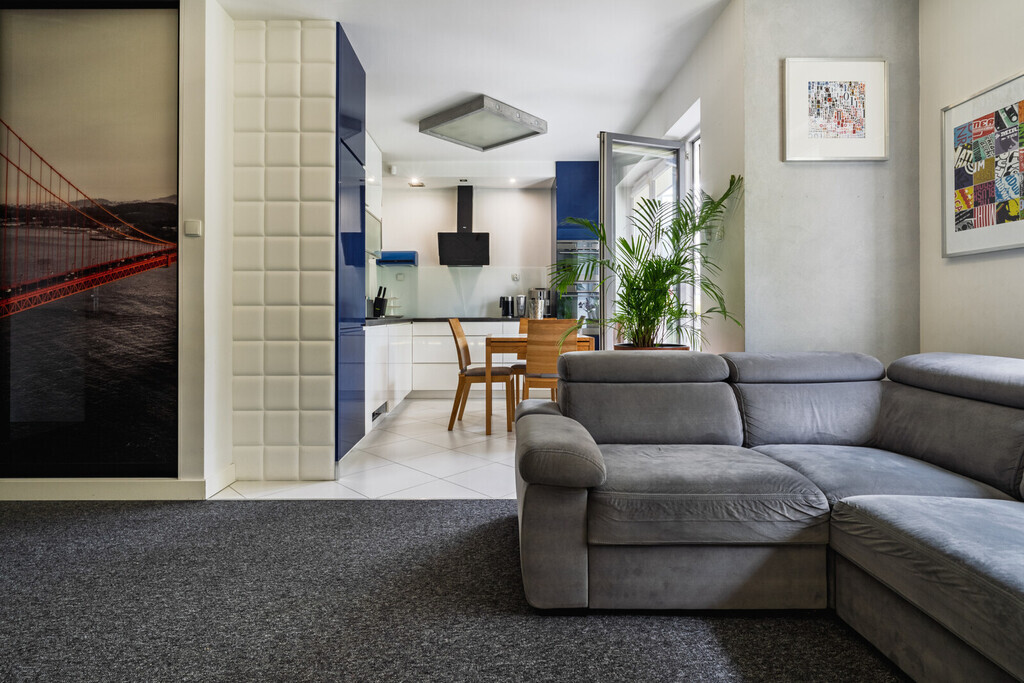 Ustawne 3 pokoje, ogród 140m2, warsztat, komórka