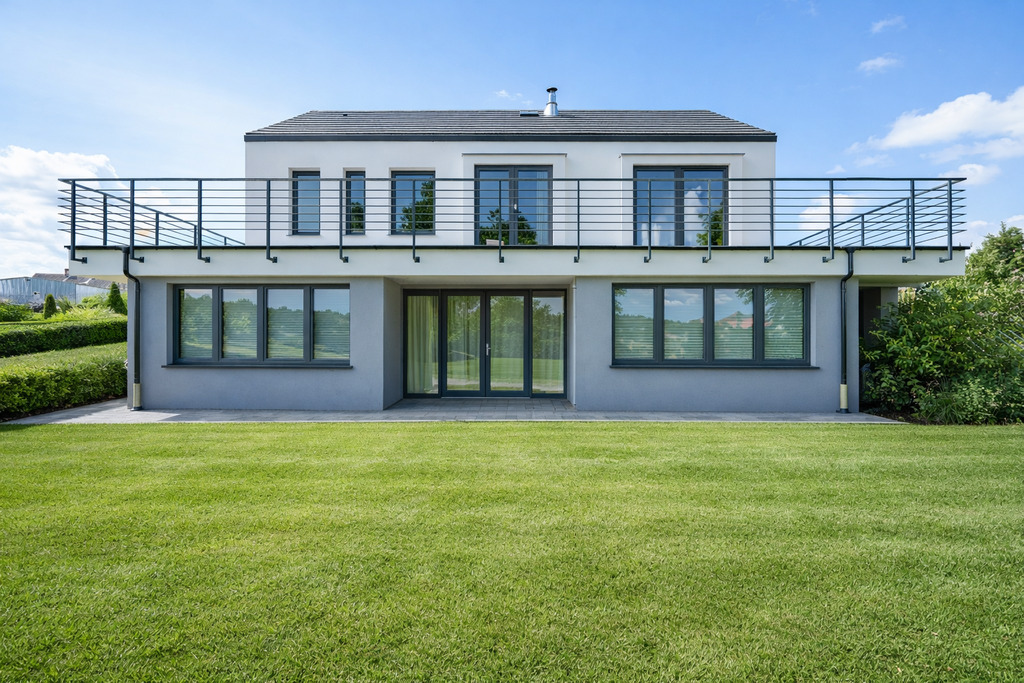 Nowoczesny dom typu studio | taras | garderoba